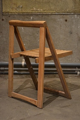アイテム画像(折りたたみ椅子)メイン